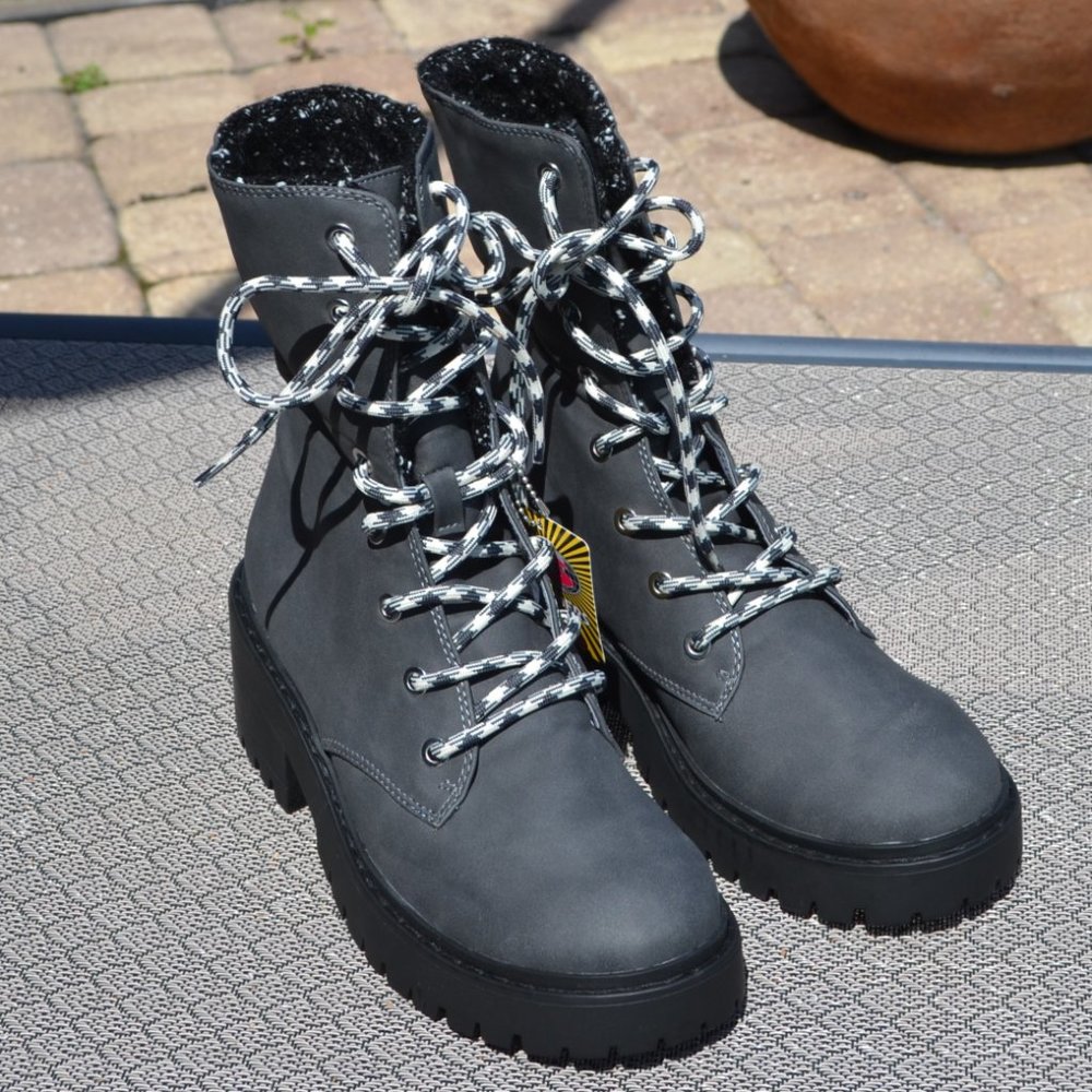 NEW Women's SKECHERS Black Memory Foam Boots Hiking Work KNIT BUZZ Size 7.5 - Picture 5 of 9